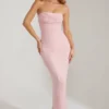 Vestido largo Palermo con cuello vuelto y tirantes finos adornados en color rosa palo
