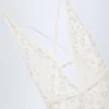 Vestido largo sin espalda con adornos Lanai en blanco