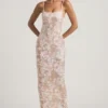 Vestido largo sin espalda con cuello redondo y adornos «Tavira» en color marfil