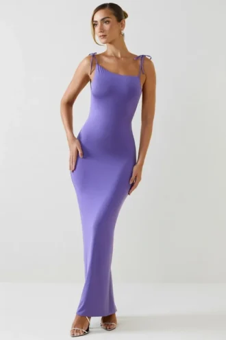 Vestido largo sin espalda con fruncidos Devika en violeta