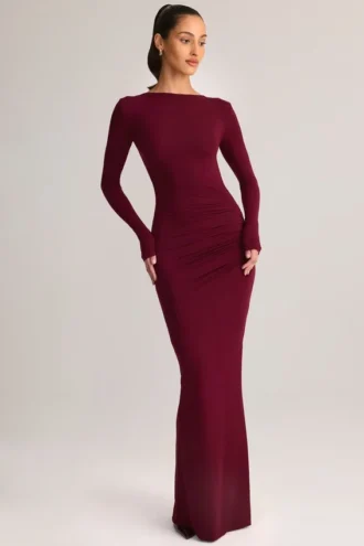 Vestido largo sin espalda con fruncidos Regine de modal en color vino