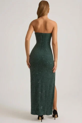 Vestido largo sin tirantes con cuello cowl y adornos de La Rochette en verde esmeralda
