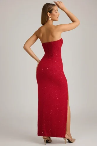 Vestido largo sin tirantes con cuello vuelto y adornos de La Rochette en rojo intenso