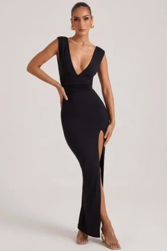 Vestido largo Sloane con escote pronunciado y abertura lateral en negro