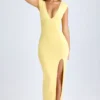 Vestido largo Sloane de modal con escote pronunciado y abertura en el muslo en color sorbete de limón