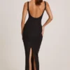 Vestido largo Soreia de modal con cuello cuadrado en negro