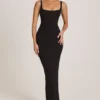 Vestido largo Soreia de modal con cuello cuadrado en negro