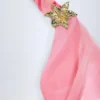 Vestido largo Taveuni con cuello vuelto y detalles metálicos en estampado rosa orquídea