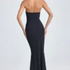 Vestido largo tipo corsé con volantes y escote bandeau Tallullah en negro