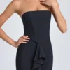 Vestido largo tipo corsé con volantes y escote bandeau Tallullah en negro