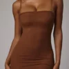 Vestido lencero mini bandeau de malla suave y transparente de Intimates en color moca