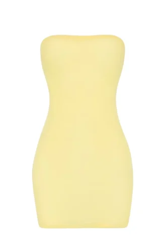 Vestido lencero mini bandeau de malla transparente suave en amarillo