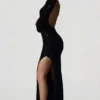 Vestido Leonie con espalda abierta y adornos en negro