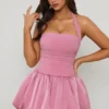 Vestido micro corto con corsé, cuello halter y bajo abullonado con cordones Ludmila en malva