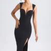 Vestido midi Aiko con cuello corazón en negro