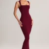 Vestido midi ajustado de cuello cuadrado Ainslee en modal color vino