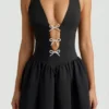 Vestido midi Angelina con cuello halter y lazo en negro
