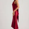 Vestido midi asimétrico con detalle de bufanda Shaya en rojo intenso