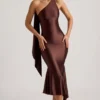 Vestido midi asimétrico con detalle de pañuelo Shaya en marrón chocolate