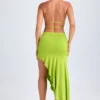 Vestido midi asimétrico con escote halter y aberturas Manami en verde lima