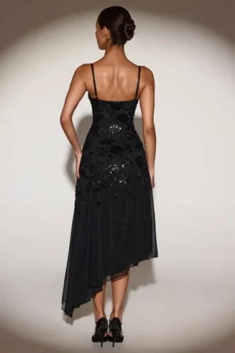 Vestido midi asimétrico Zelina con escote redondeado y adornos en negro