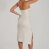 Vestido midi bandeau con cuello cowl y adornos Verbier en color marfil