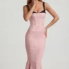 Vestido midi con cola de pez y detalle de sujetador en capas Valentina en rosa con lunares