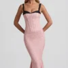 Vestido midi con cola de pez y detalle de sujetador en capas Valentina en rosa con lunares