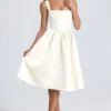 Vestido midi con corsé drapeado Marguerite en color marfil