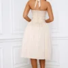 Vestido midi con corsé fruncido y lazo al cuello Amelie en color marfil