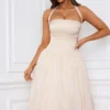 Vestido midi con corsé fruncido y lazo al cuello Amelie en color marfil