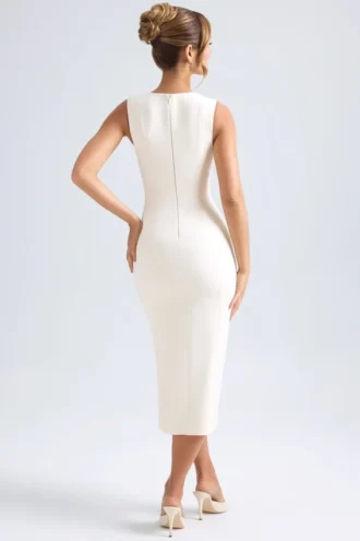 Vestido midi con cuello corazón Aiko en color marfil