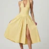 Vestido midi con cuello halter de modal y bordado inglés Farrah en amarillo limón