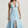 Vestido midi con cuello halter Elonia con estampado floral azul