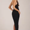 Vestido midi con cuello halter y abertura en el bajo de Storie en negro