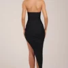 Vestido midi con cuello halter y abertura en el bajo de Storie en negro