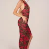 Vestido midi con cuello halter y abertura en el dobladillo de Storie, con estampado de leopardo rosa