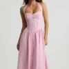 Vestido midi con cuello halter y detalles de botones Orlena en rosa suave