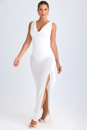 Vestido midi con cuello vuelto y volantes Deva en blanco