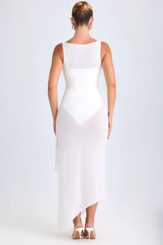 Vestido midi con cuello vuelto y volantes Deva en blanco
