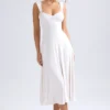 Vestido midi con escote corazón y fruncidos Thandie en color marfil