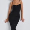 Vestido midi con fruncidos y capas Nora en negro