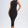 Vestido midi con fruncidos y espalda abierta Grainne en negro