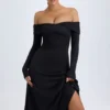 Vestido midi con fruncidos y hombros descubiertos Noelle en modal negro