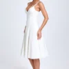 Vestido midi de corte A con detalle de lazo Mallory en blanco