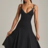 Vestido midi de corte A con lazo Mallory en negro