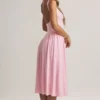 Vestido midi de corte A de modal Aireen en rosa pastel