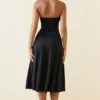 Vestido midi de corte A sin tirantes de jersey elástico Joely en negro