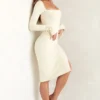 Vestido midi de manga larga con cuello cuadrado Sawyer en color marfil