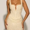 Vestido midi drapeado con adornos Eliora en blanco